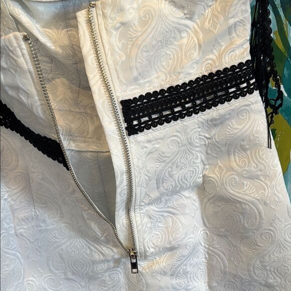 Elegant Embroidered Black and White Strapless Dress - Picture 7 of 10